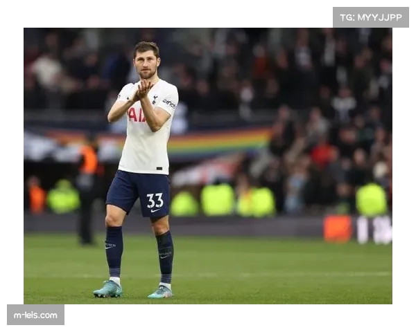 热刺门将维卡略腰部伤势，戴维斯小腿问题待解